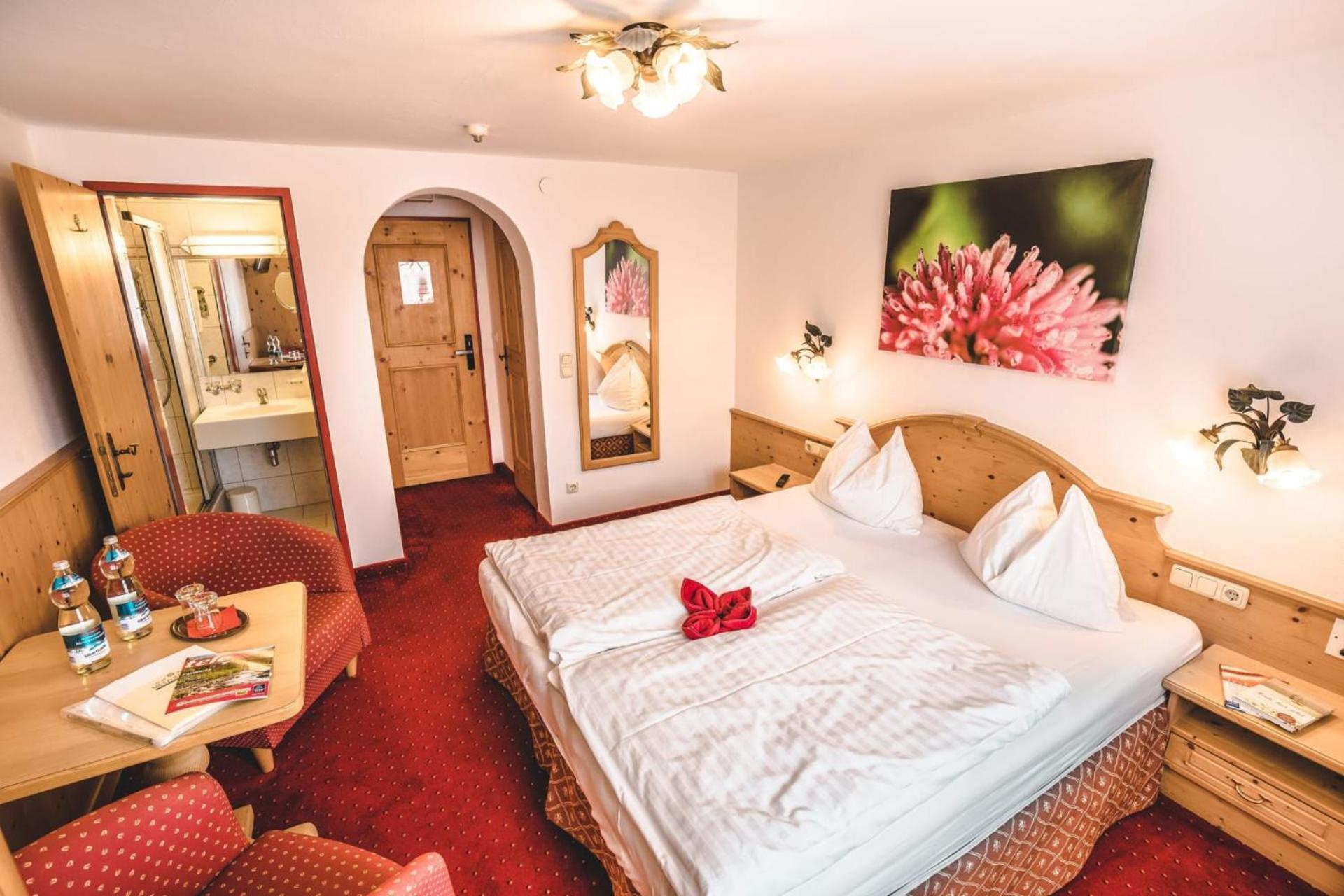 Hotel Metzgerwirt Кирхберг Экстерьер фото