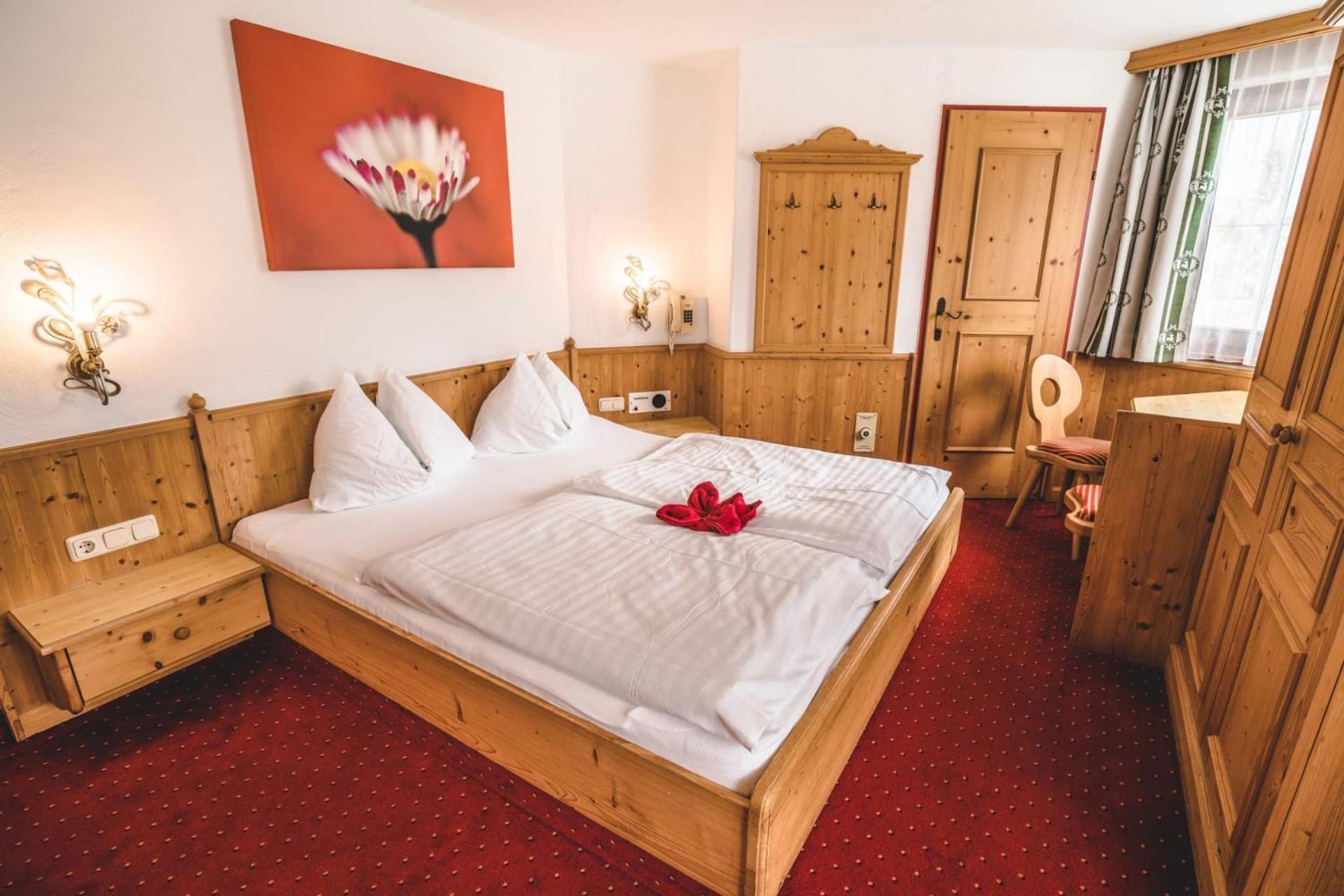 Hotel Metzgerwirt Кирхберг Экстерьер фото