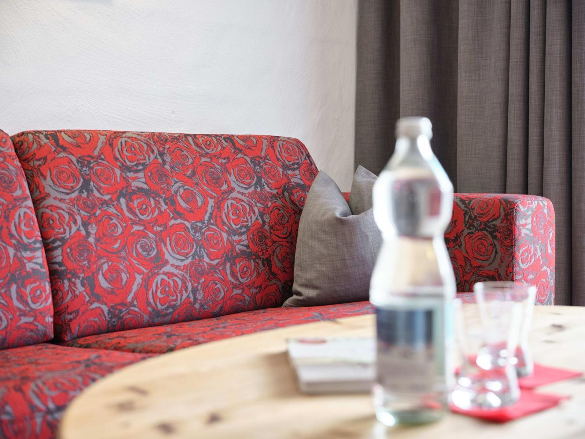Hotel Metzgerwirt Кирхберг Экстерьер фото
