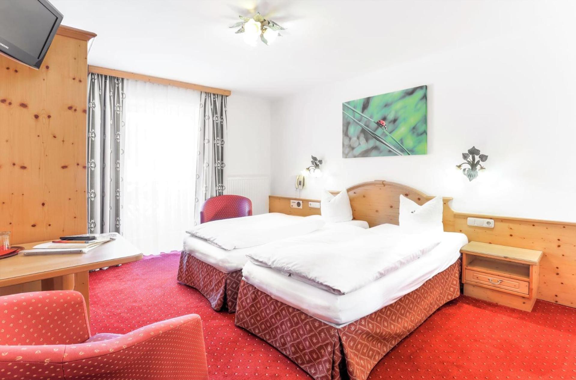 Hotel Metzgerwirt Кирхберг Экстерьер фото