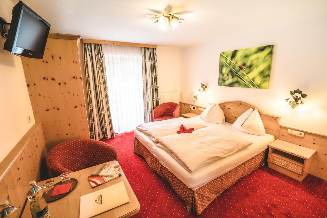Hotel Metzgerwirt Кирхберг Экстерьер фото